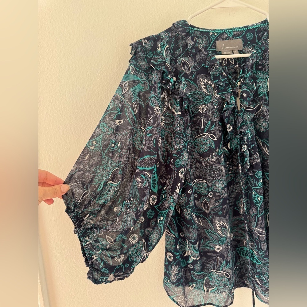 Anthropologie Haida Boho Peasant Blue Floral
Semi Sheer Blouse NWT Small - Picture 6 of 11